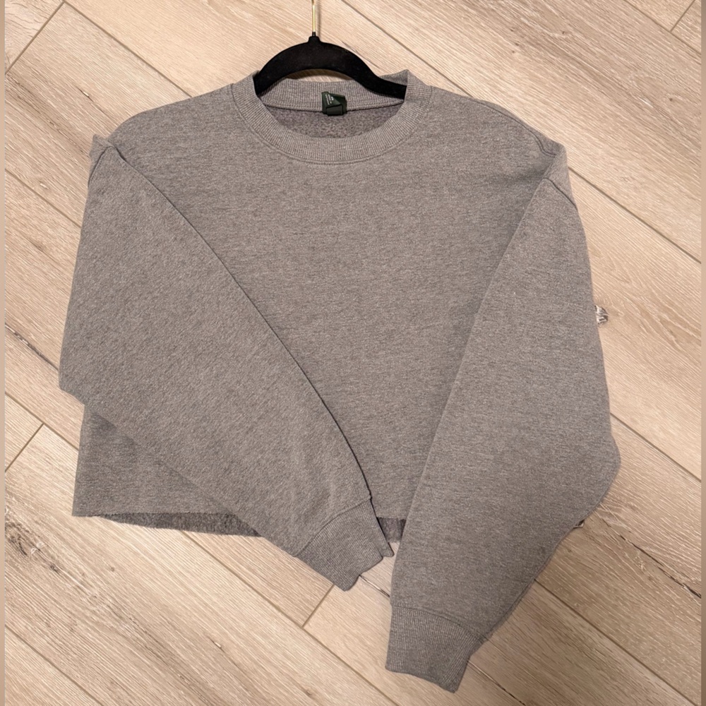 Wild Fable Gray Crewneck Sweater